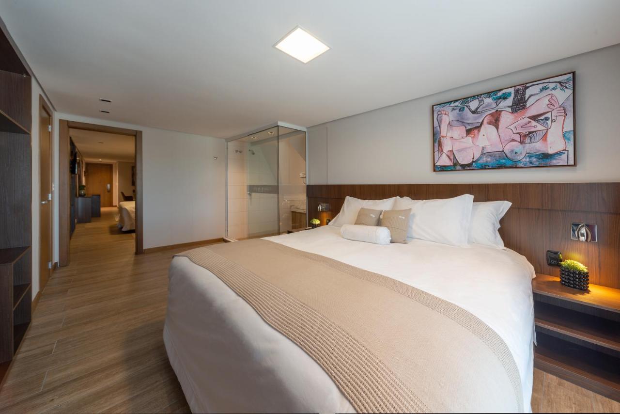 Hotel Fioreze Centro グラマド エクステリア 写真