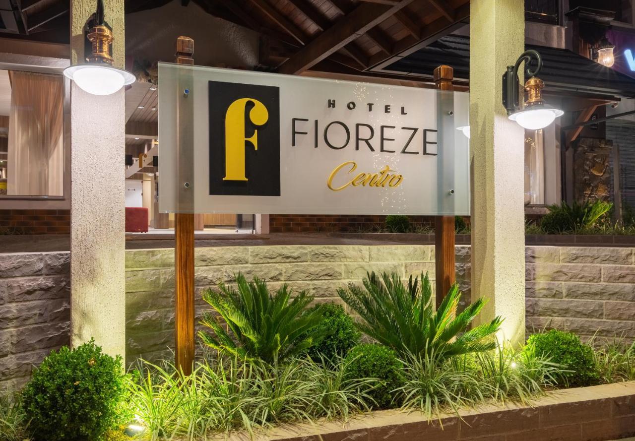 Hotel Fioreze Centro グラマド エクステリア 写真